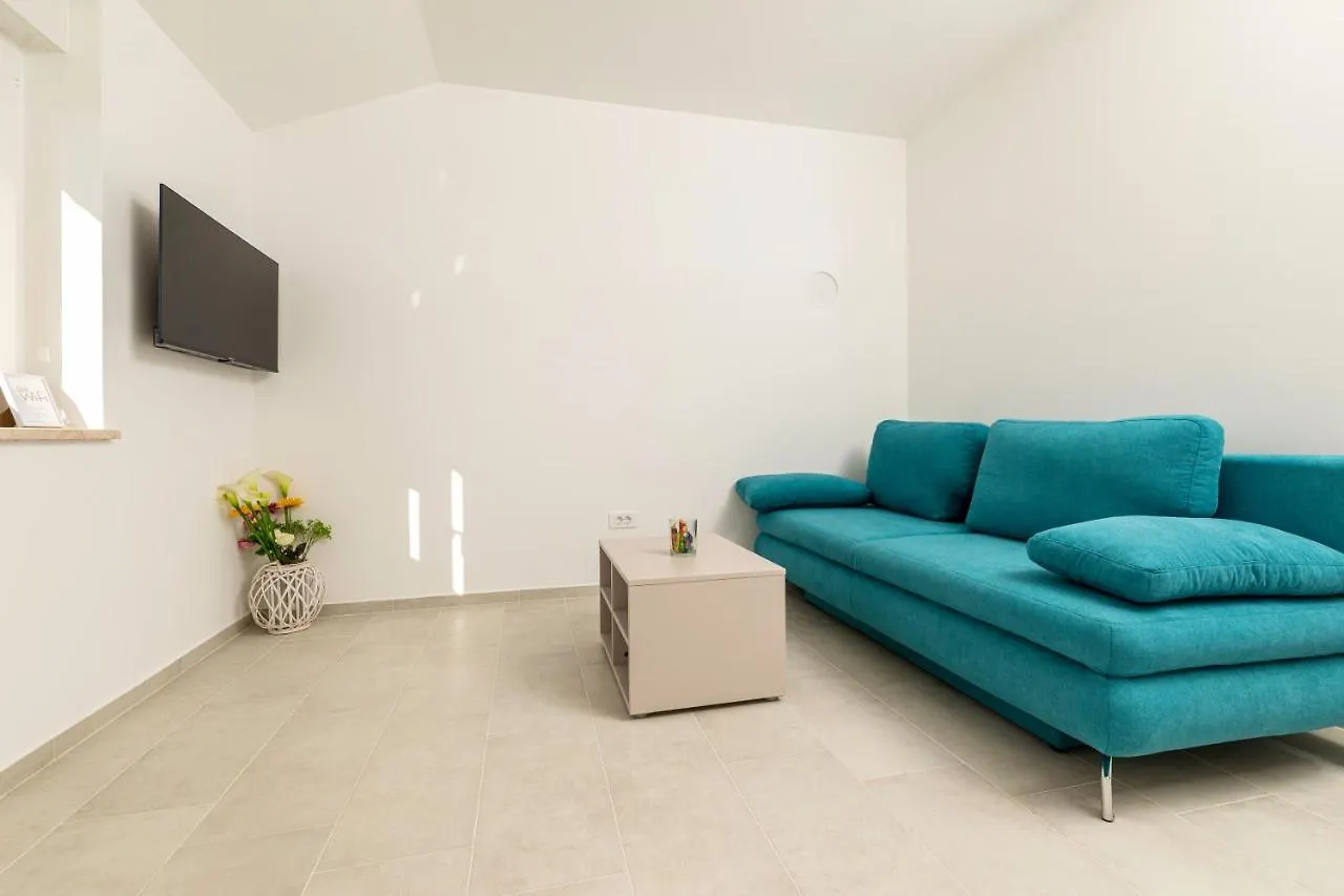 Apartments Sucic 2 Soline  Soline (Krk)